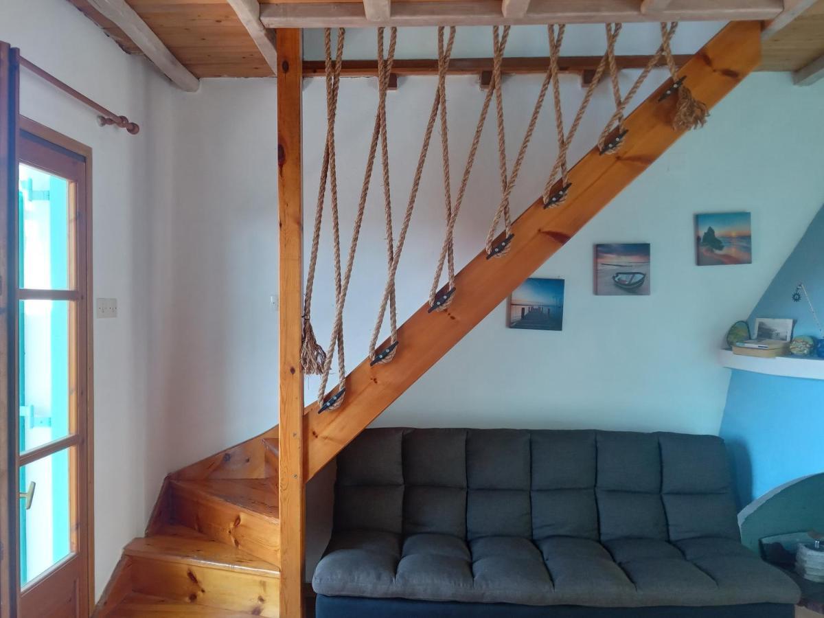 Iordanis House- Traditional House In Old Alonnisos Екстериор снимка